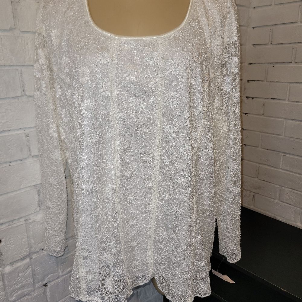 New With Tags Dressbarn Woman Plus Size 3X White Floral Lace Blouse Top - Picture 2 of 7